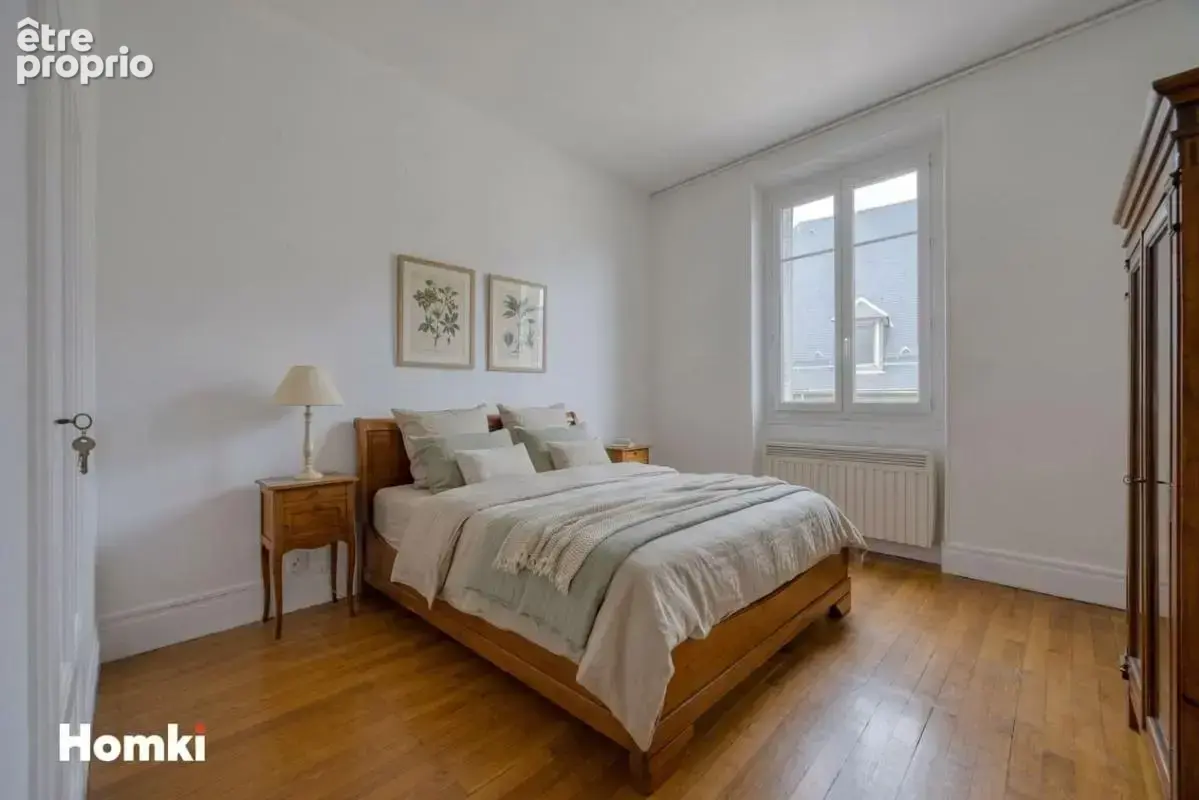 Chambéry – T3 de caractère avec balcon, vue dégagée, cave et grenier, centre ville, quartier Carré Curial - photo 4