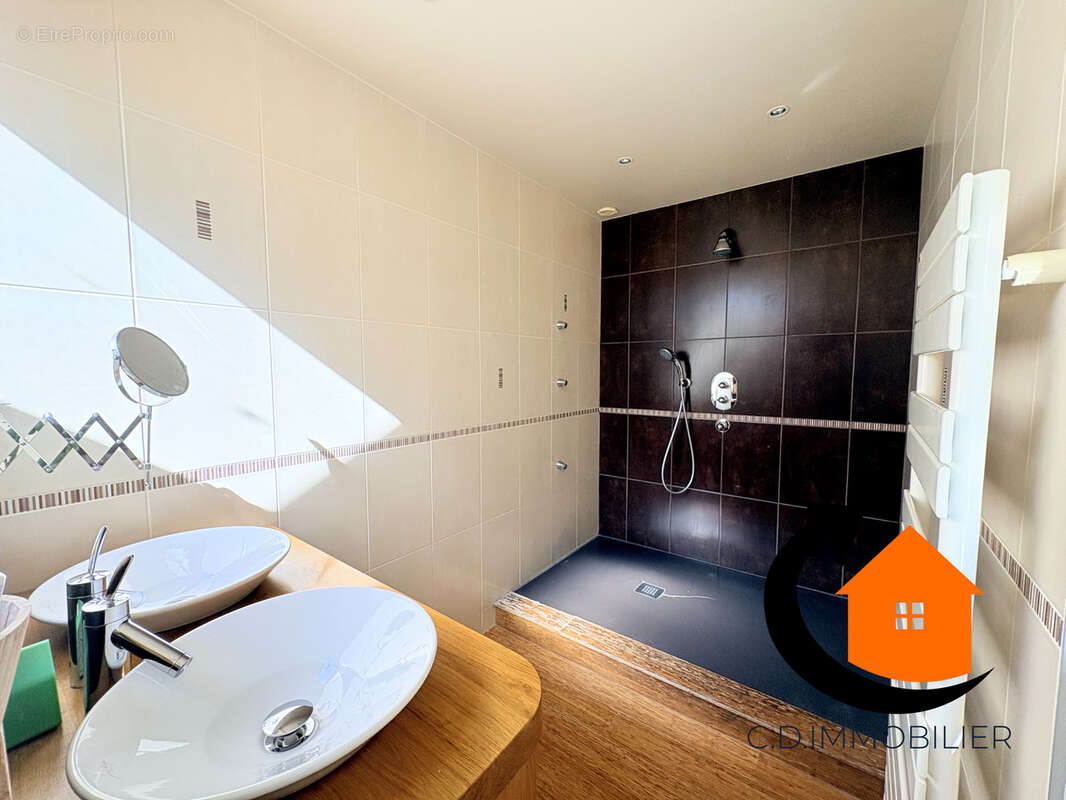 Appartement à COURVILLE-SUR-EURE