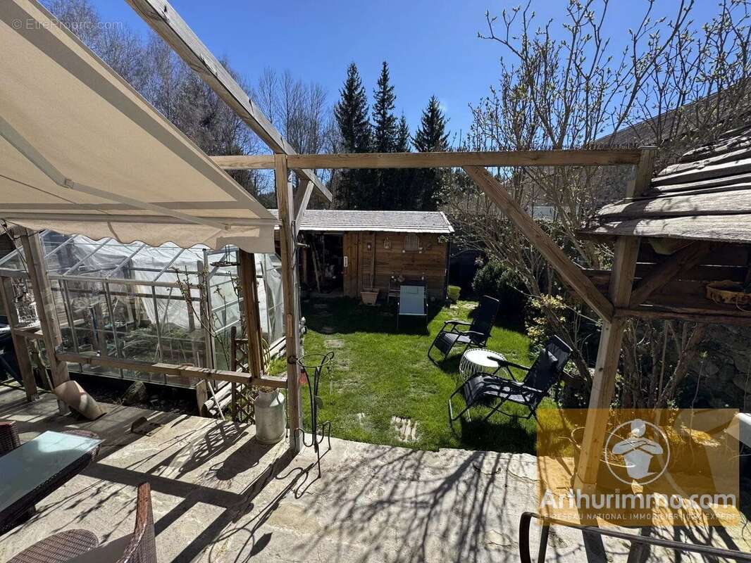 Maison à AUMONT-AUBRAC