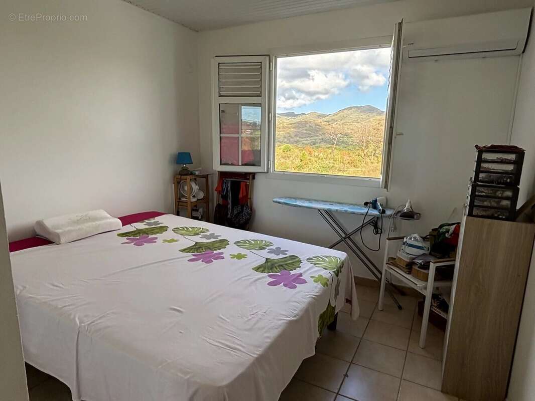 Appartement à SAINTE-LUCE