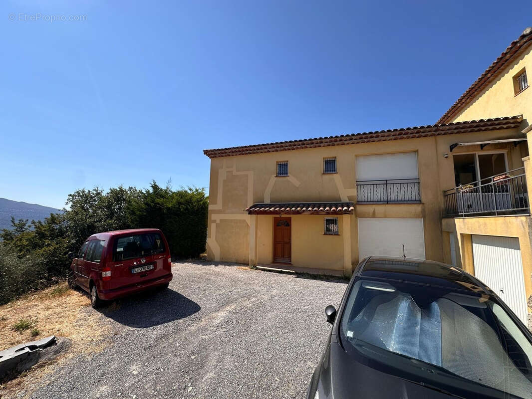 Maison à CARROS
