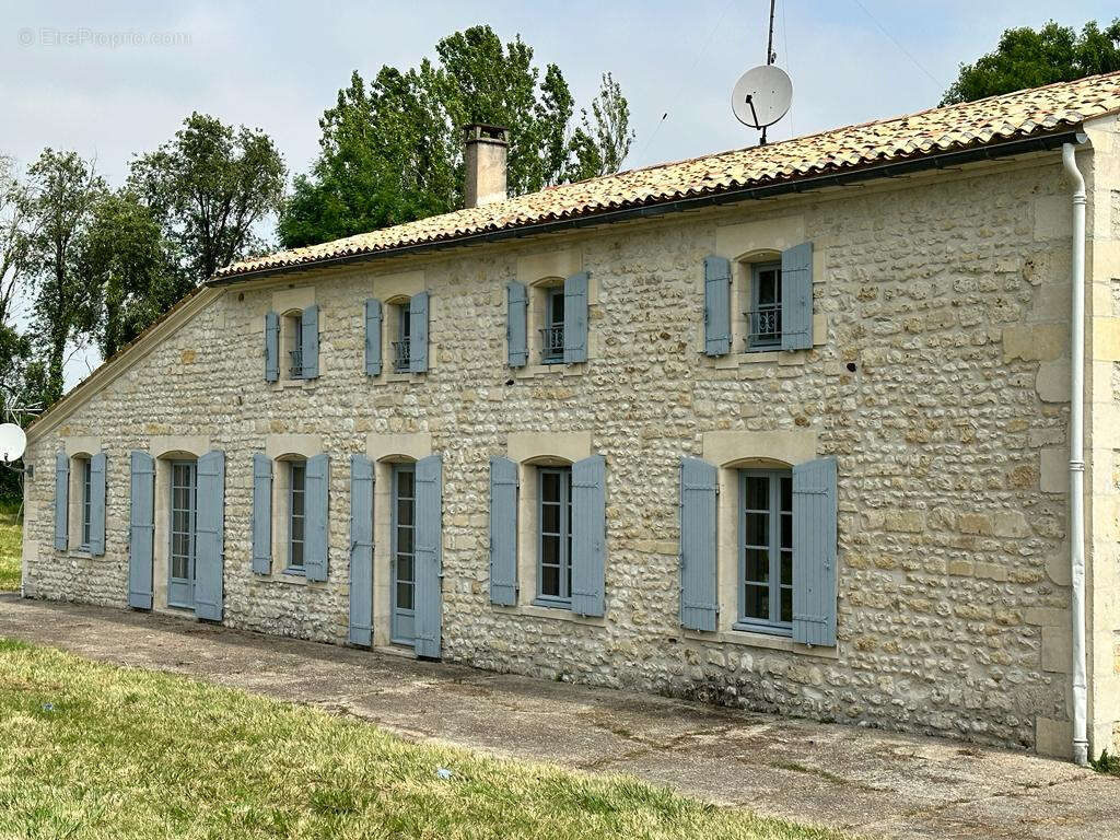 Maison à SAINT-DIZANT-DU-BOIS