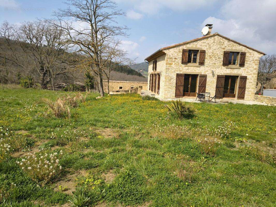 Maison à ANTUGNAC