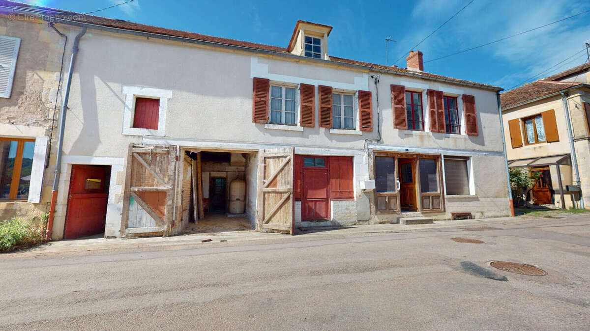 Maison à BRINON-SUR-BEUVRON