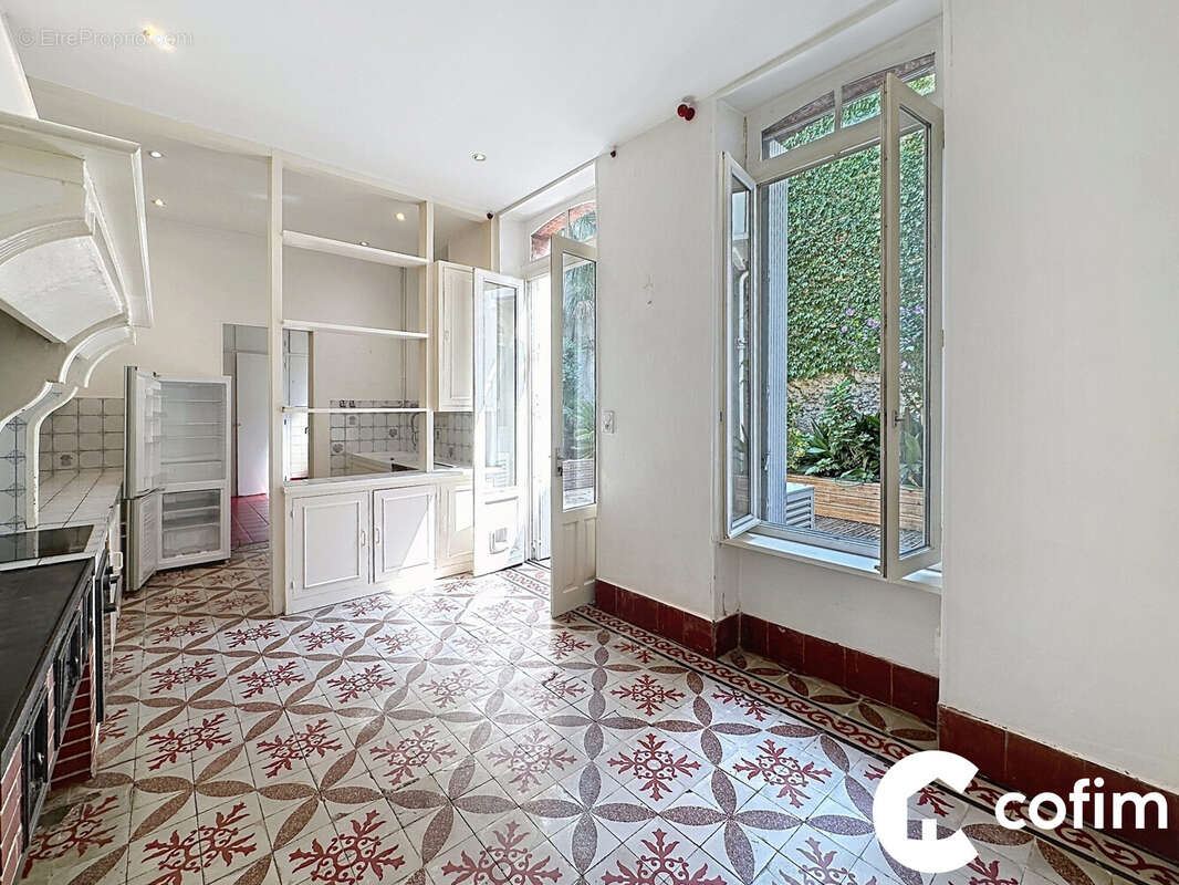 Maison 250 m² à Tarbes  - photo 6