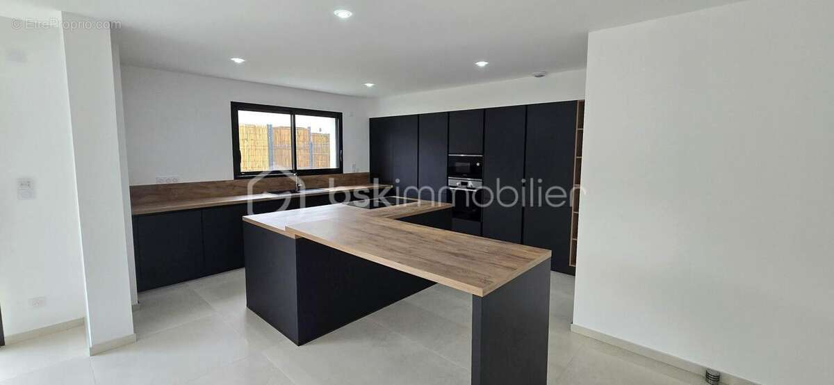 Maison à SAINT-BARTHELEMY-D'ANJOU