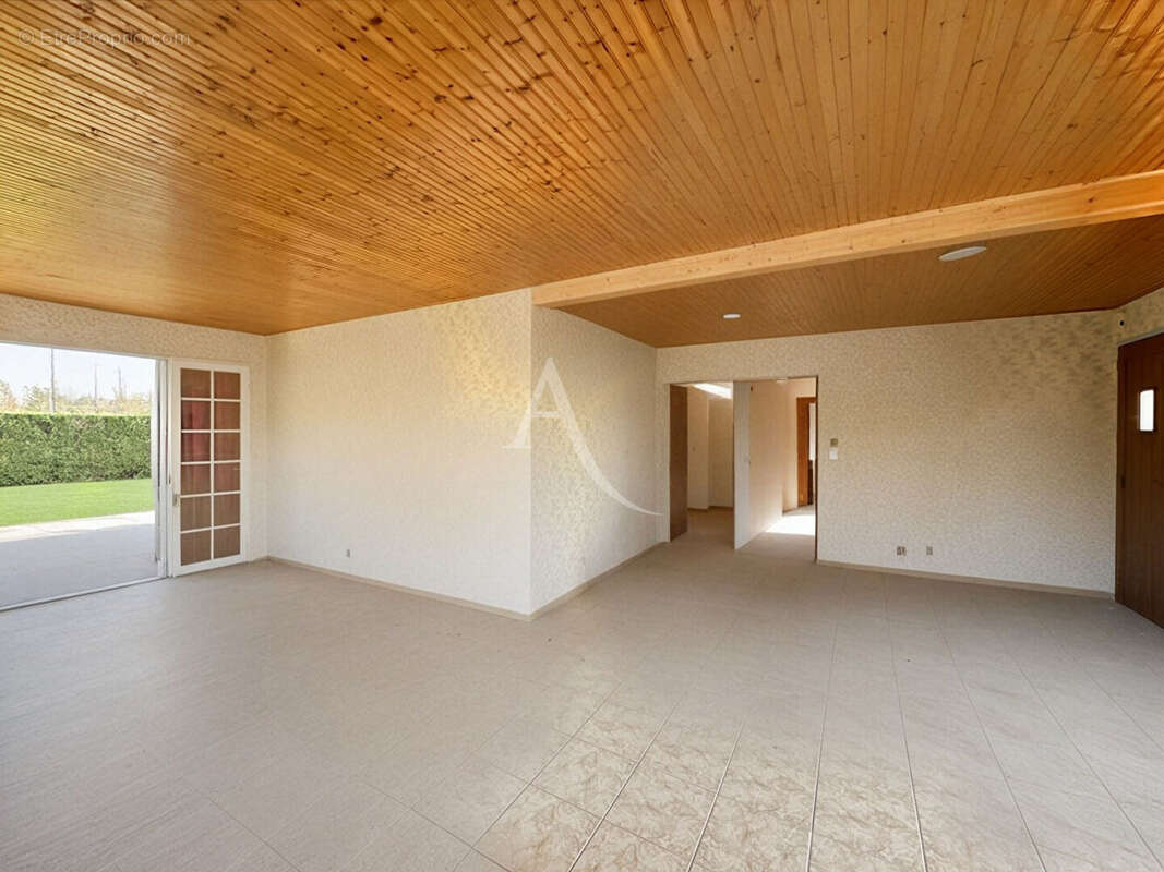 A vendre proche du bourg en impasse - Maison de plain-pied - photo 5
