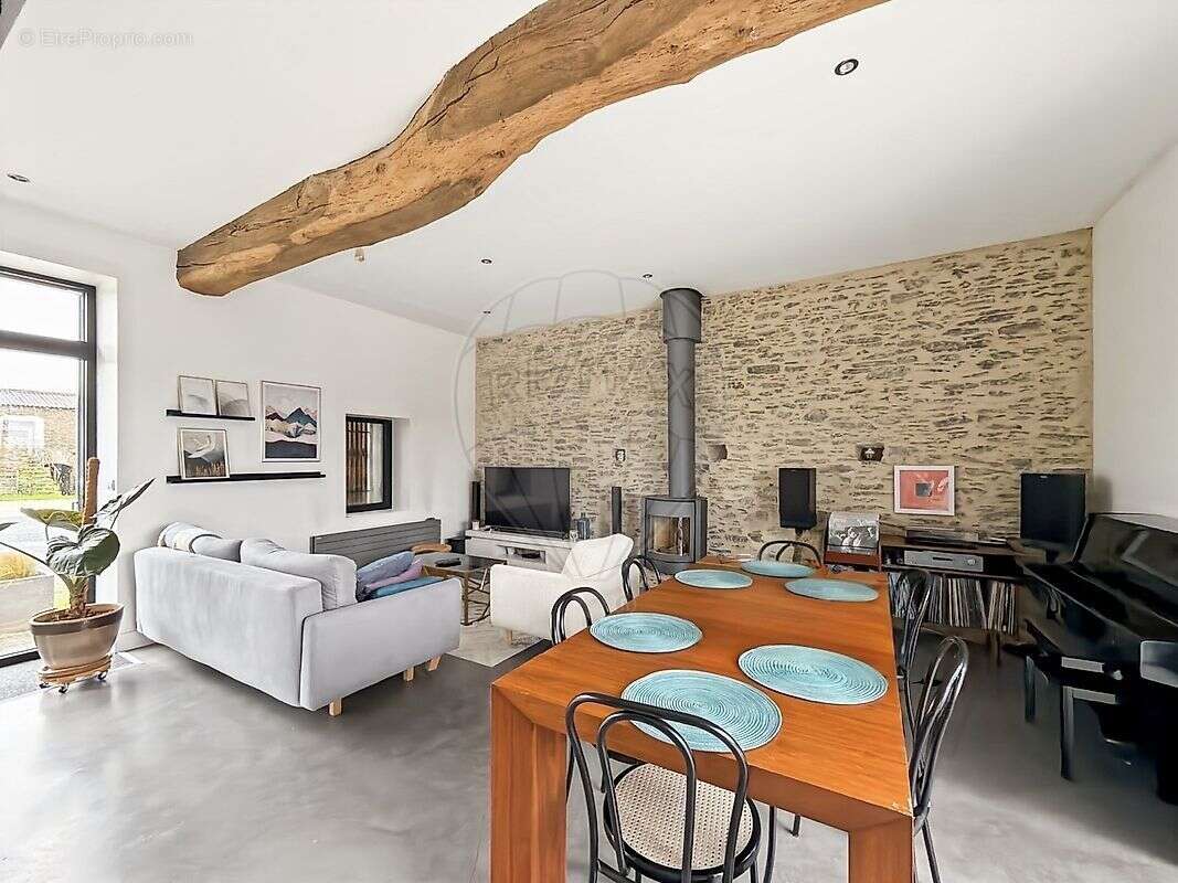 Maison à LE LOROUX-BOTTEREAU