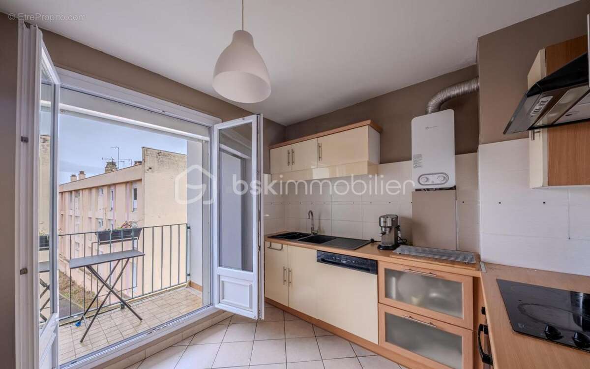  Appartement T3 Calme et Lumineux – 74 m² avec Garage et Balcons - photo 3
