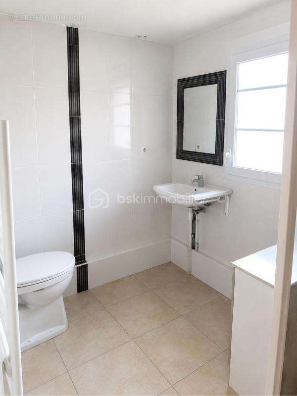 Appartement à VAUX-LE-PENIL