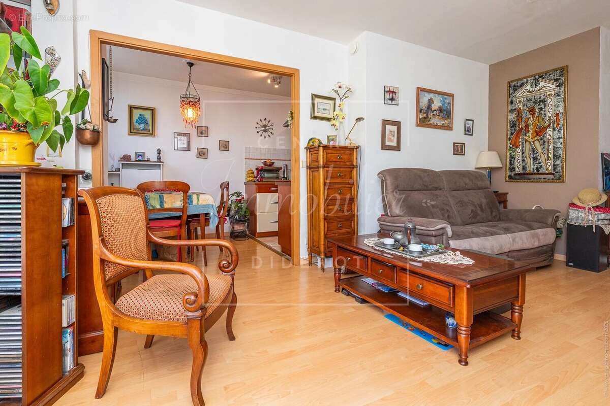 Appartement à PARIS-12E