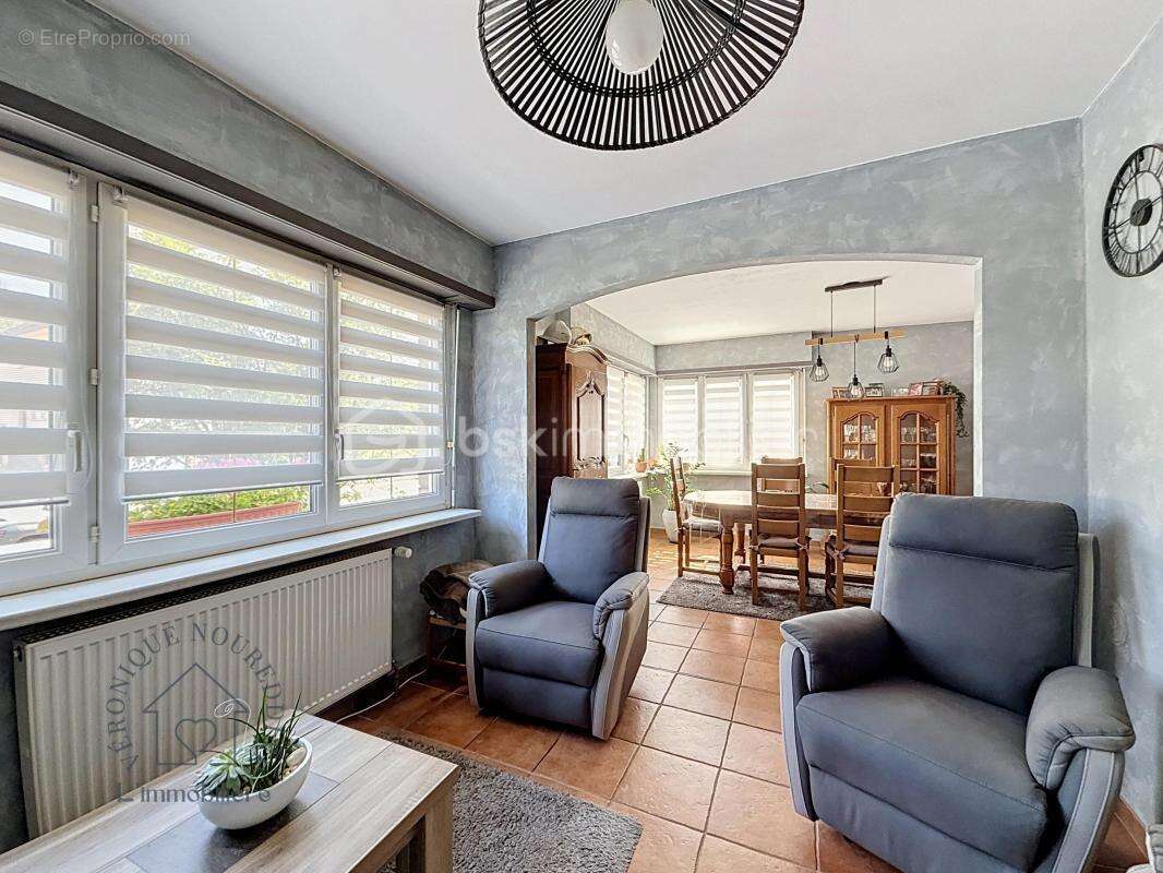 Maison 4 chambres, 3 garages, jardin, proche des commodités - photo 4