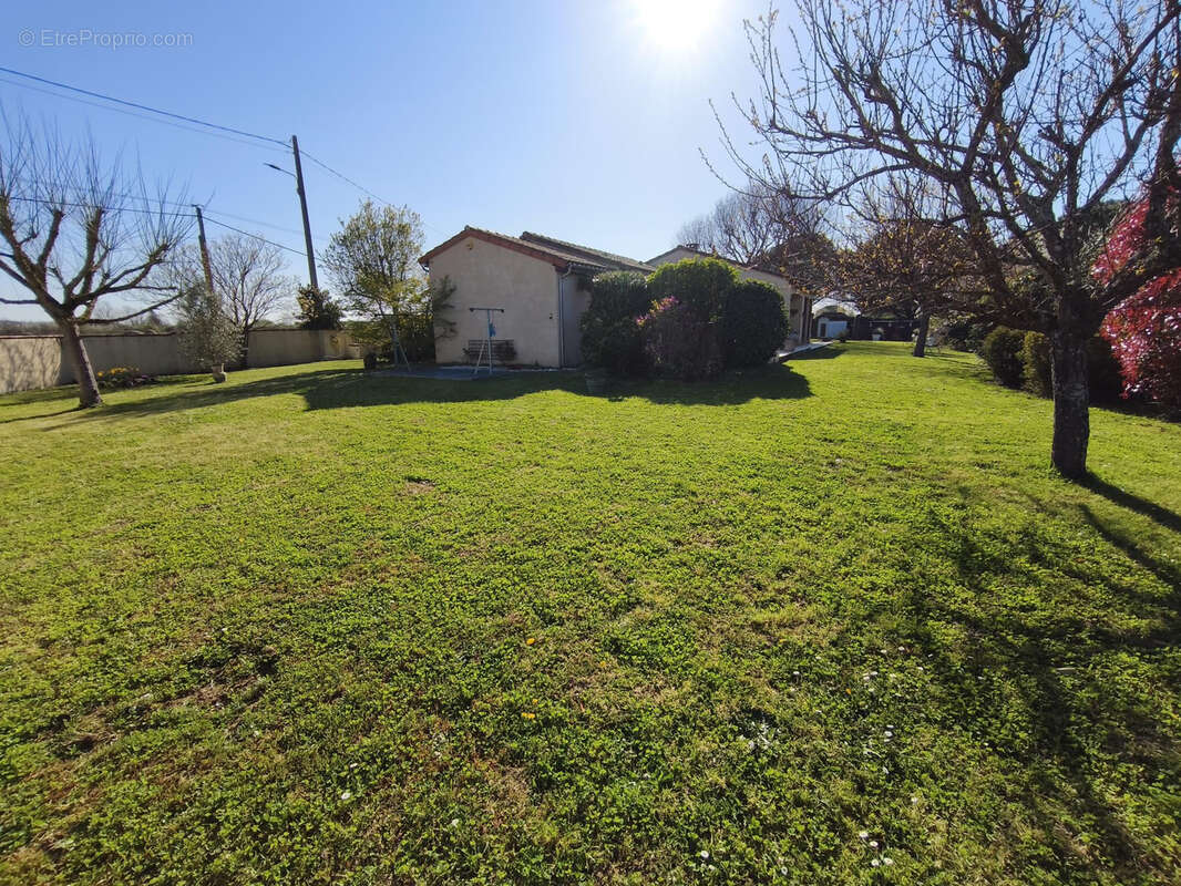 Maison à FONTENILLES