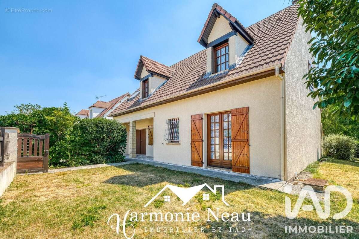 Maison 132 m² à Coubron  - photo 2