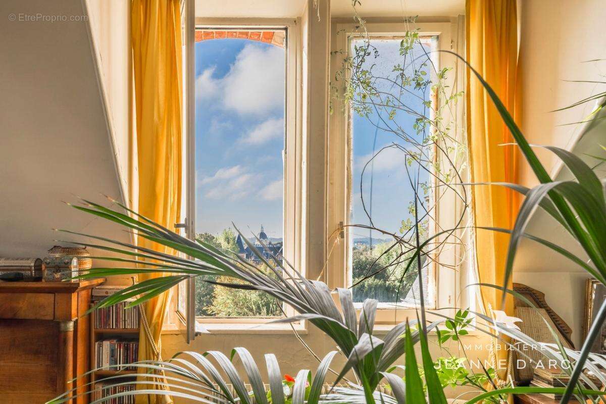 Appartement à VERSAILLES