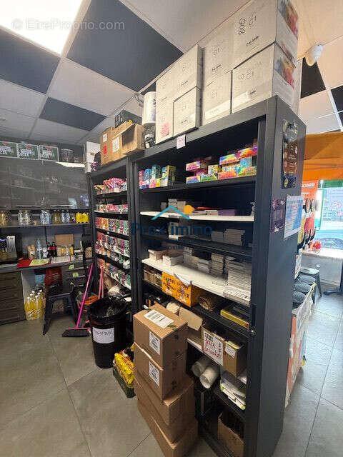 Commerce à SAINT-JOSEPH