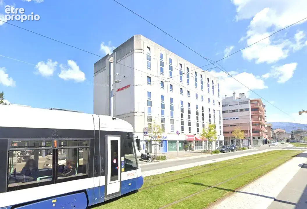 INVESTISSEMENT LOCATIF  Gaillard  Résidence Affaires Appart'City Classic Genève  6,71 % de rentabilité - photo 11