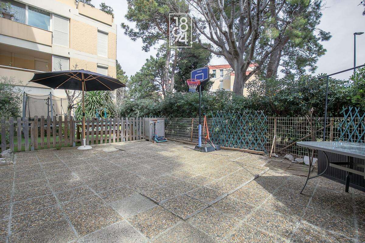 Très bel appartement de type 4 rénové avec jardin à la Vieille Chapelle - photo 2