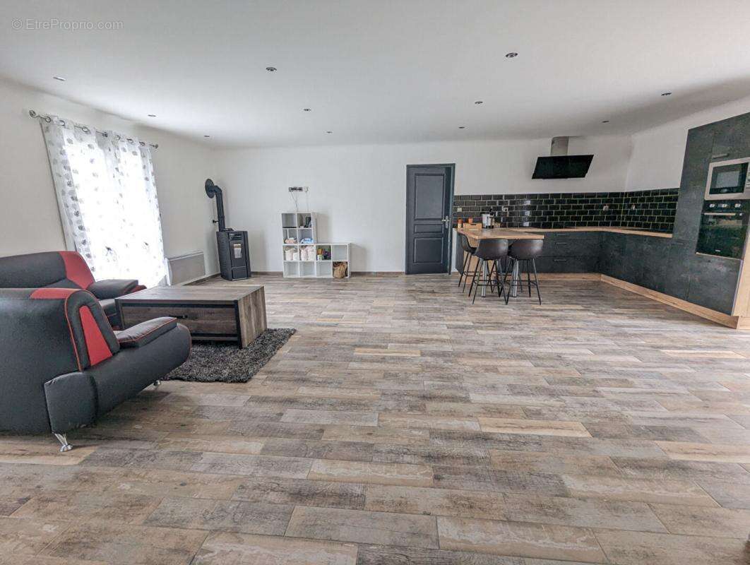 Maison à GUENROUET