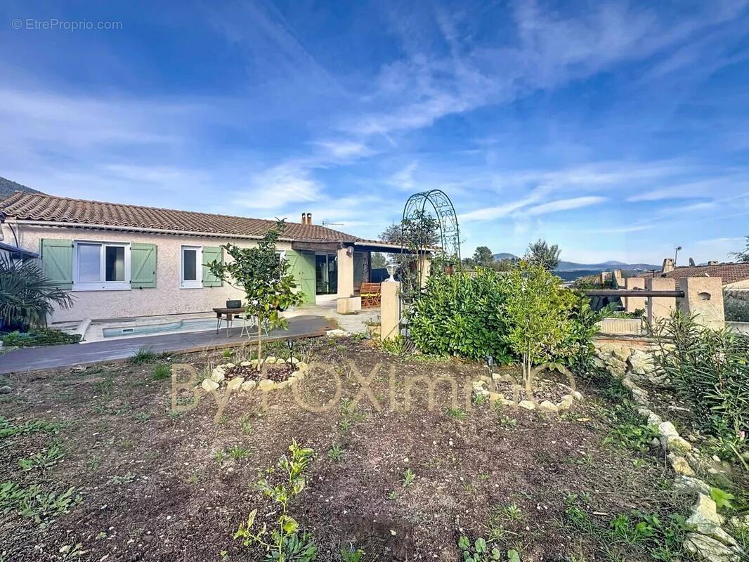 Maison à SAINT-JEANNET