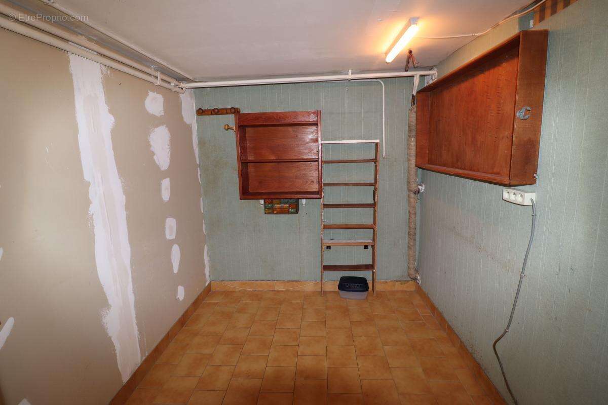 Pavillon sur sous-sol aménagé à vendre- ST PERE - photo 15