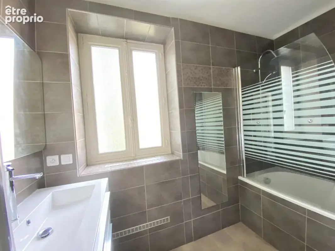 Maison 6 pièces 172 m² à vendre à Tarare (69170) - photo 6