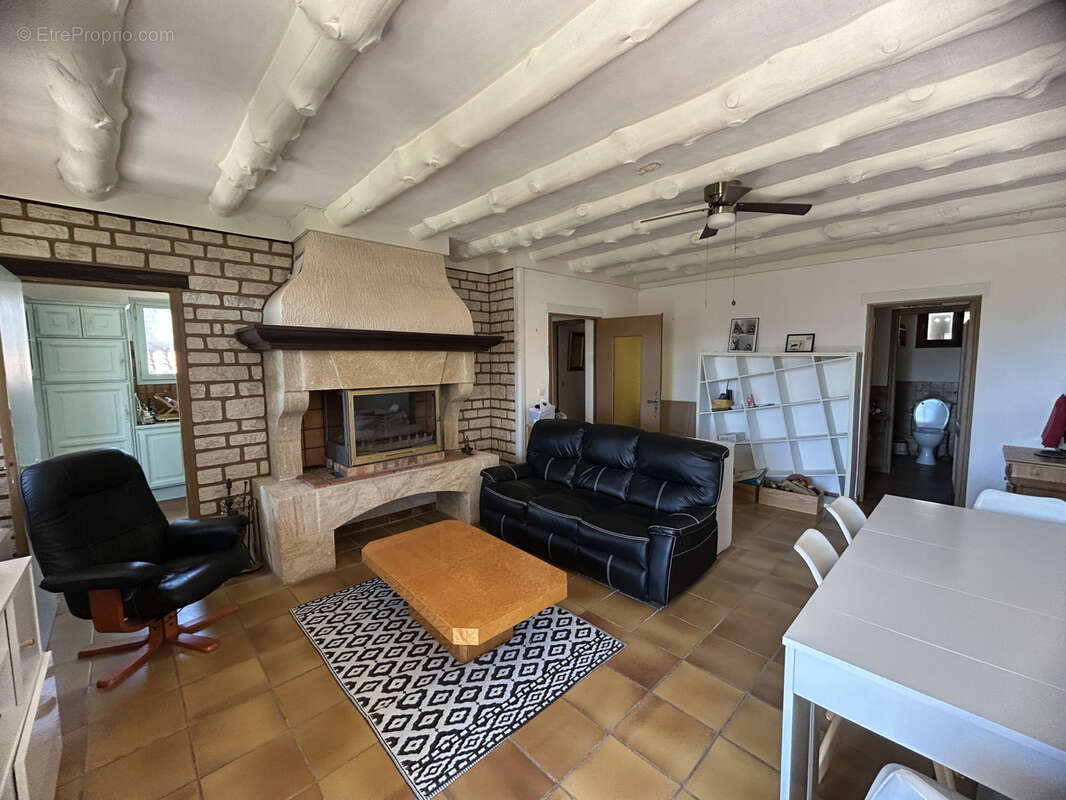 Maison à SAINT-QUENTIN-LA-POTERIE