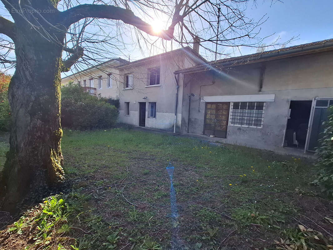 Maison à PONT-DE-VAUX