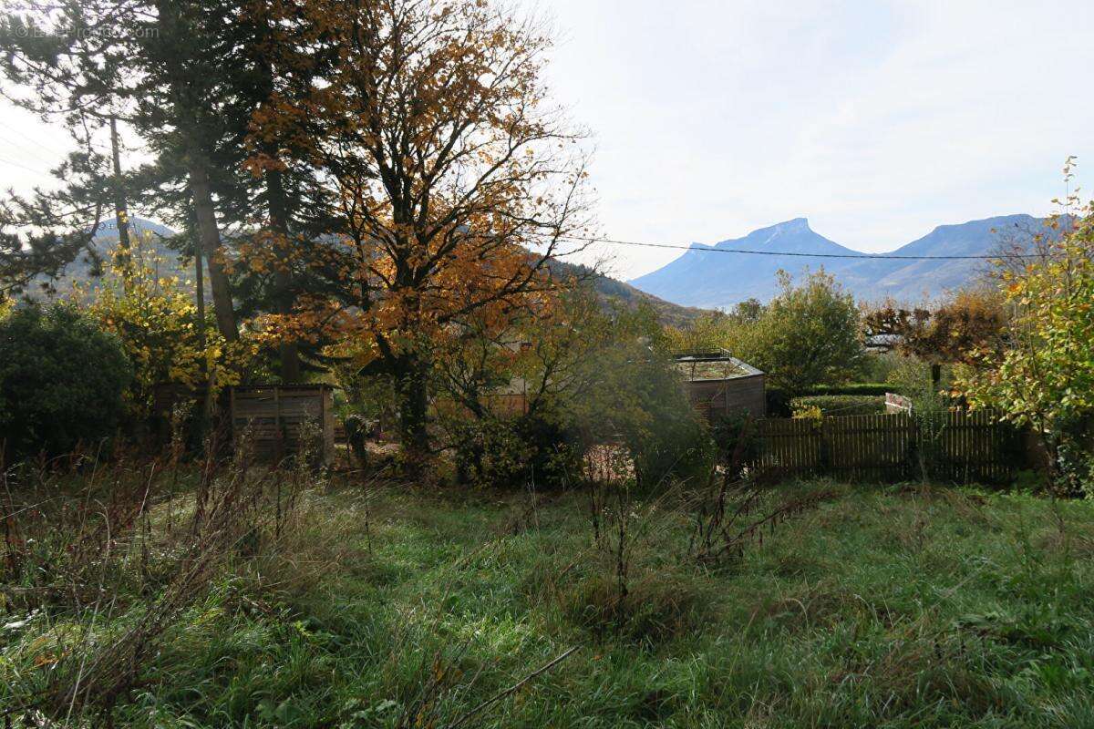 Terrain à SAINT-JEAN-D'ARVEY