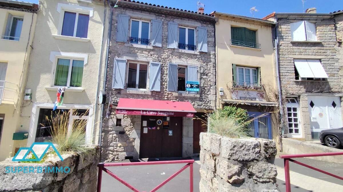Maison avec grand garage et terrasse - photo 2