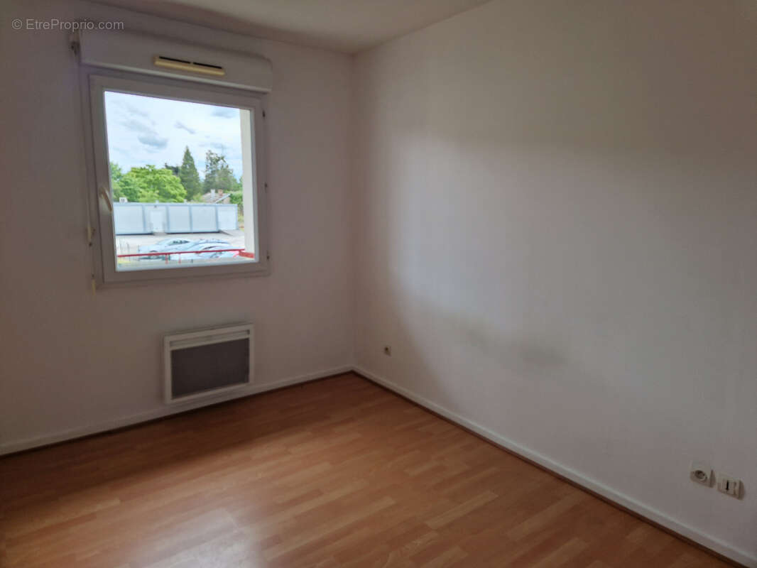 Appartement à SAINT-JEAN-D'ILLAC