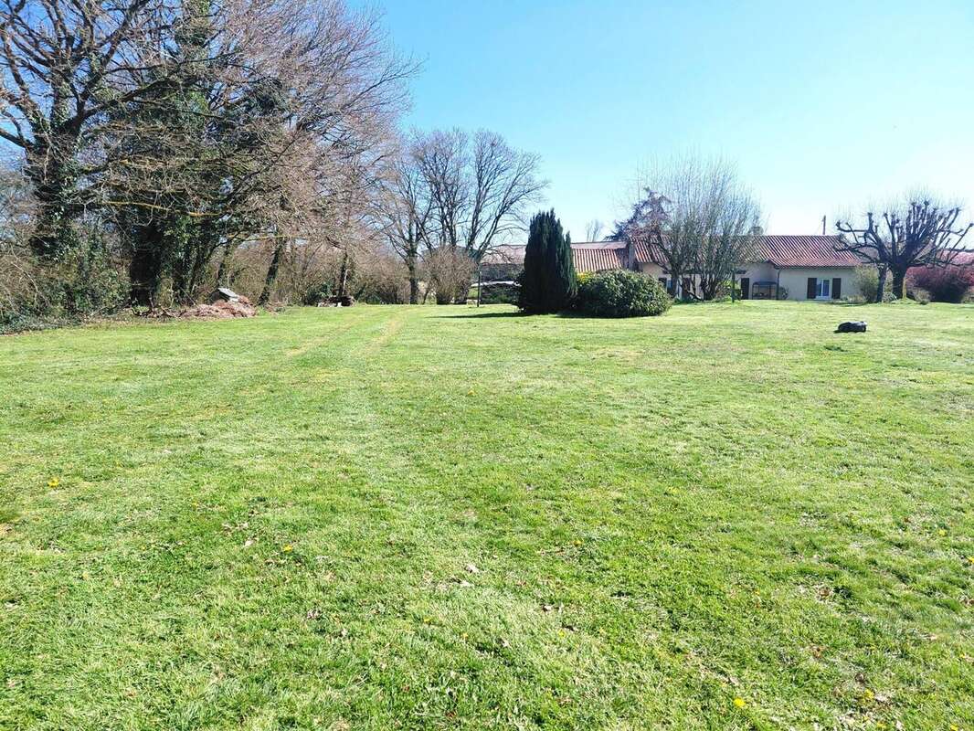 Photo 3 - Maison à SAINT-SAUD-LACOUSSIERE