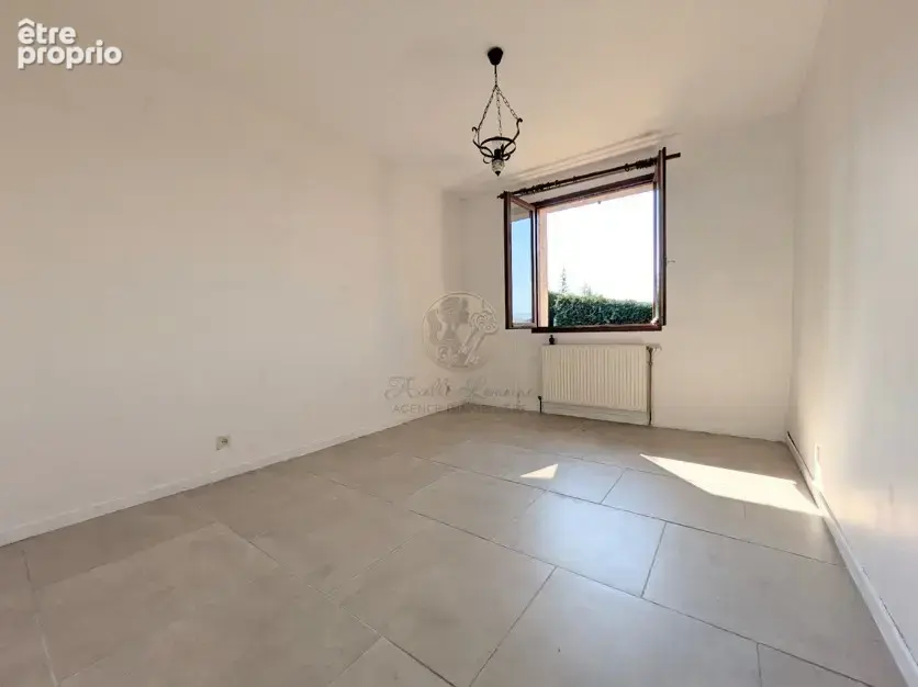 Maison familiale avec vue panoramique et un emplacement privilégié - Vourles - photo 15