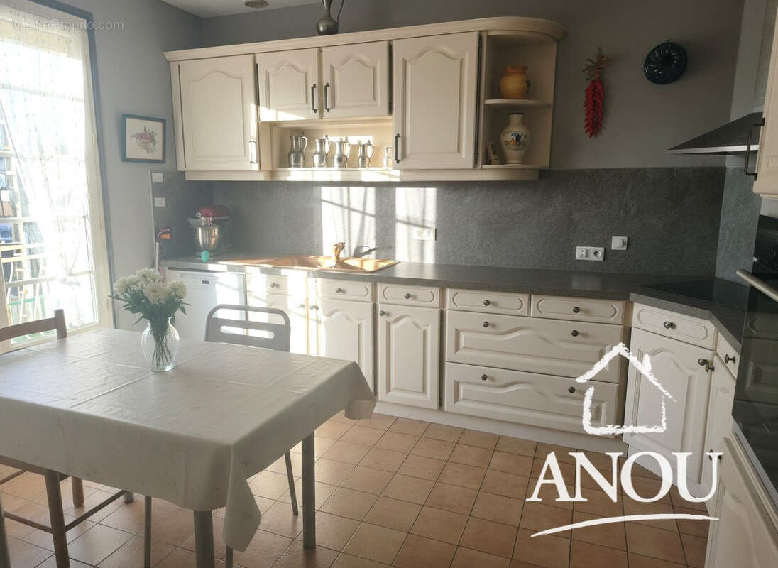 Maison à SAINT-DENIS-LES-PONTS