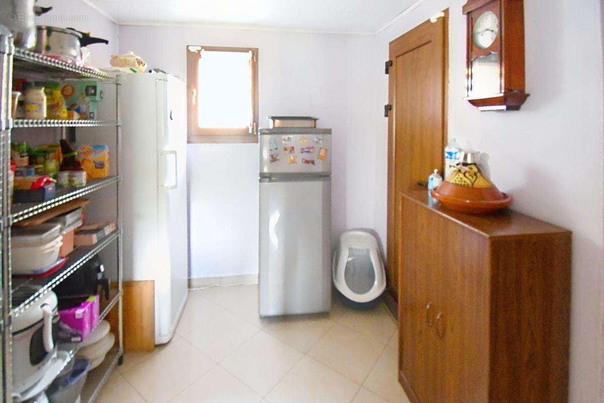 Maison plain pied 129m2 - 3 chambres - 2 garages - terrain 10 ares 45 - 2 terrasses - photo 17