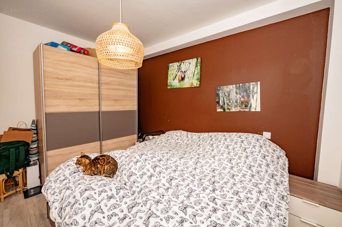 Maison à MONTPERREUX