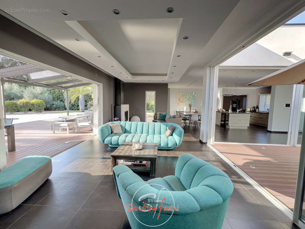 Maison à MOUGINS