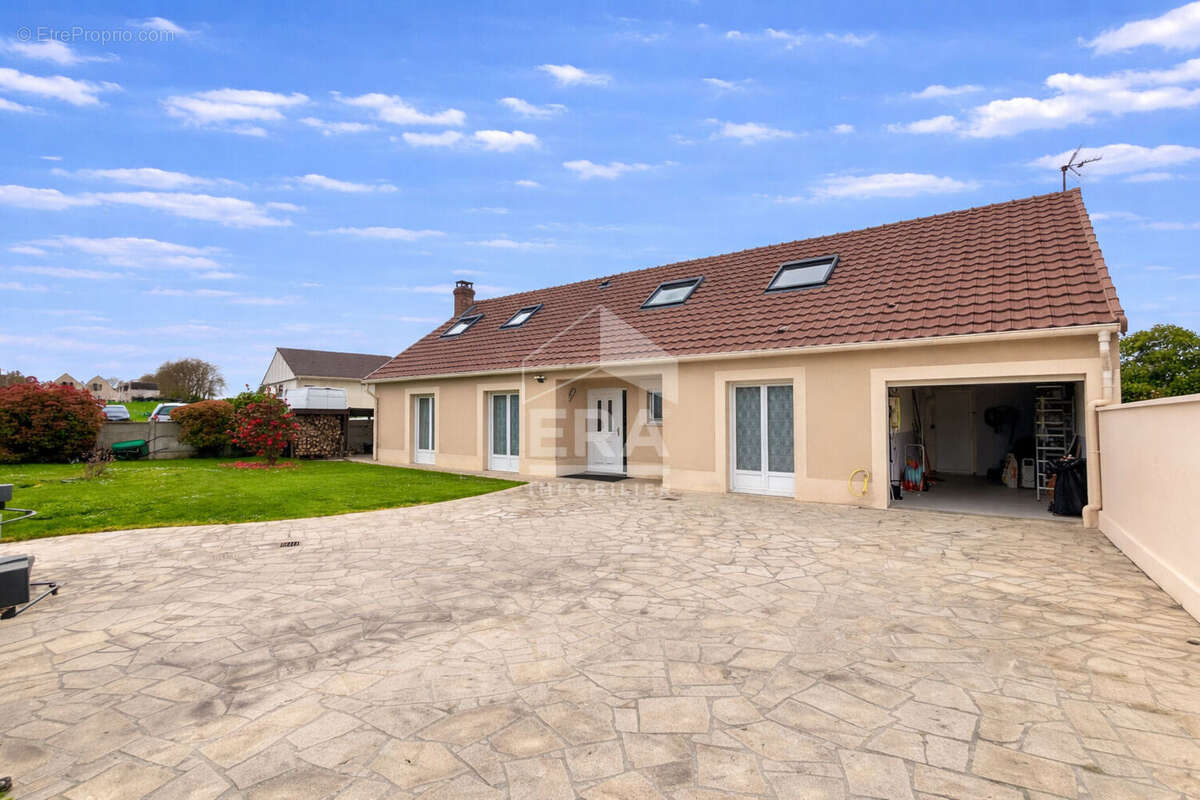 Maison à BALLANCOURT-SUR-ESSONNE