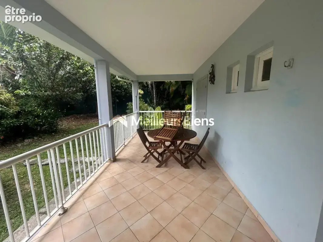 Maison 5 pièces 145 m² à Saint François, terrain de 447 m² - photo 3