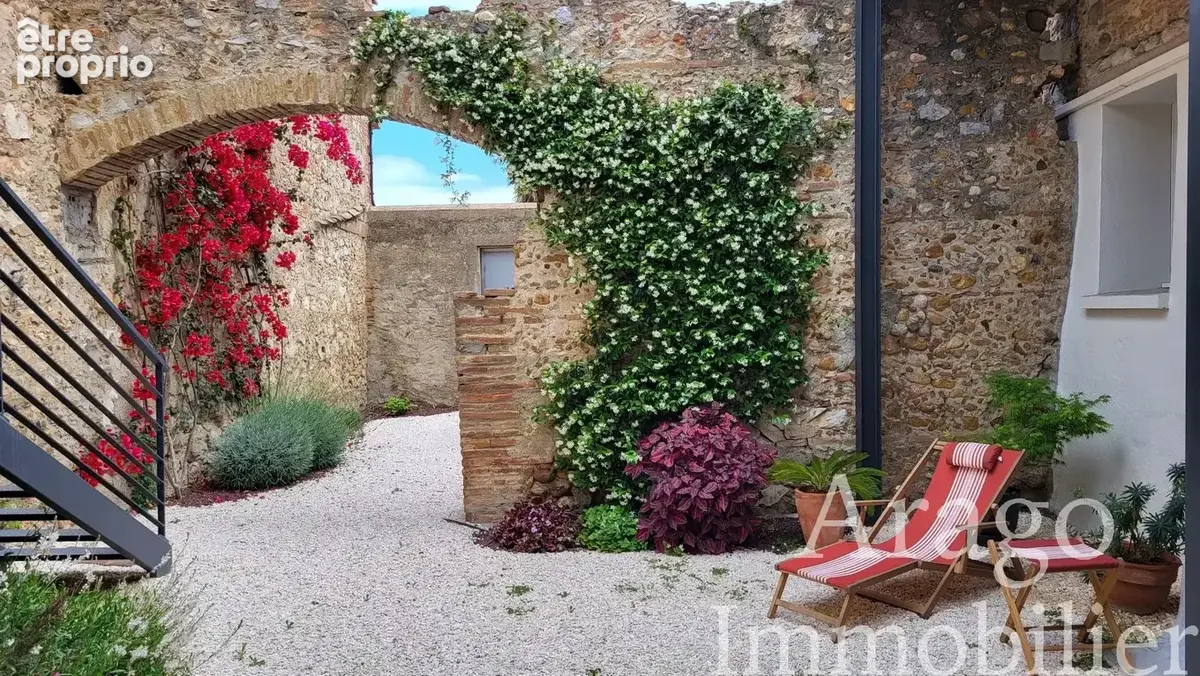 Maison de charme à vendre à Claira - photo 1