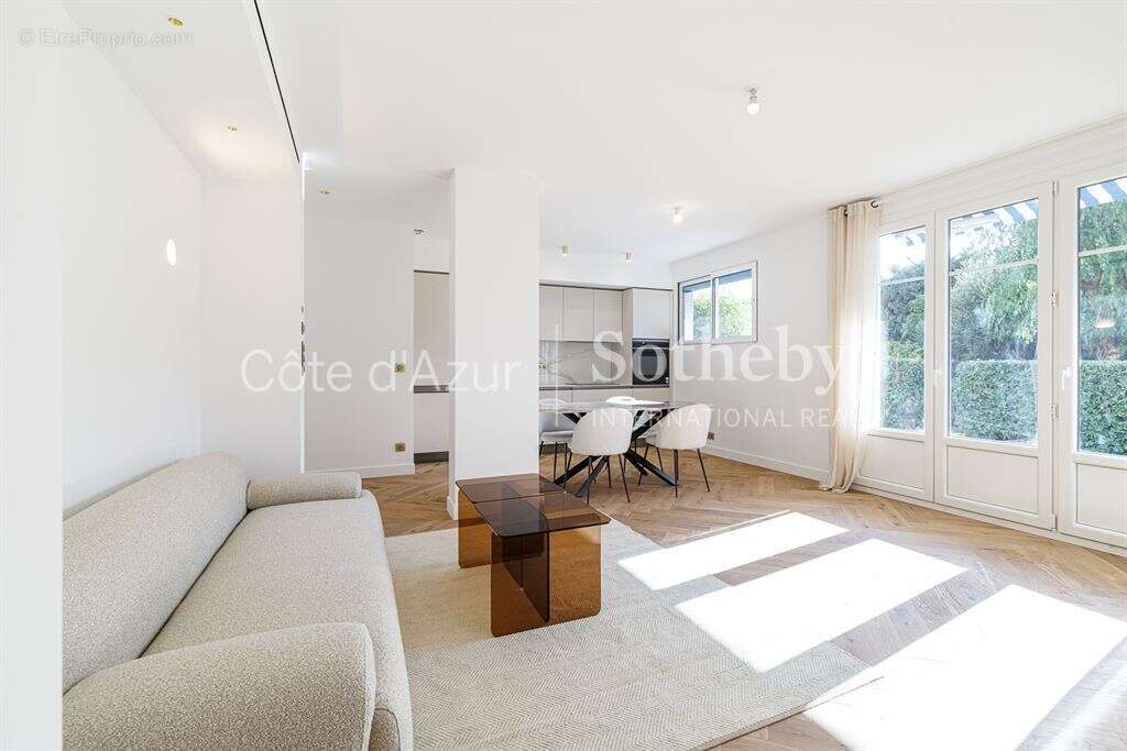 Appartement à BEAULIEU-SUR-MER