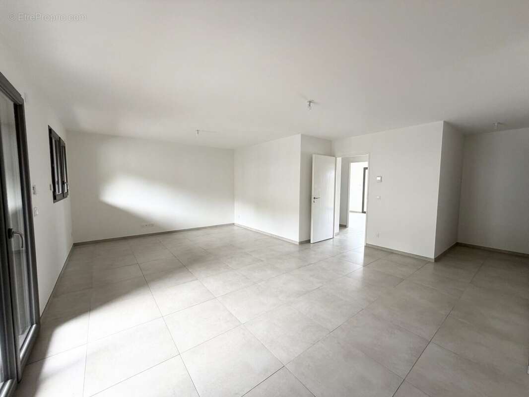 Appartement à RENAGE