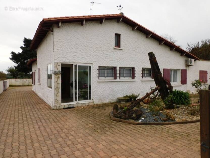 Maison à SAINT-GEORGES-DE-DIDONNE
