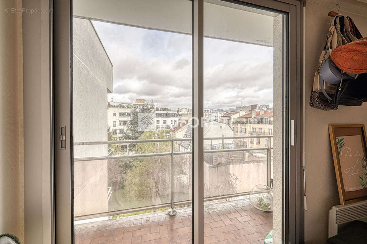 Étage élevé - balcons - vues dégagées - plan optimisé - dpe d - photo 9