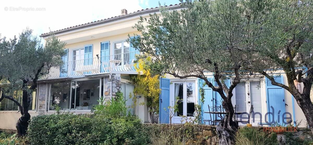 Maison à LORGUES
