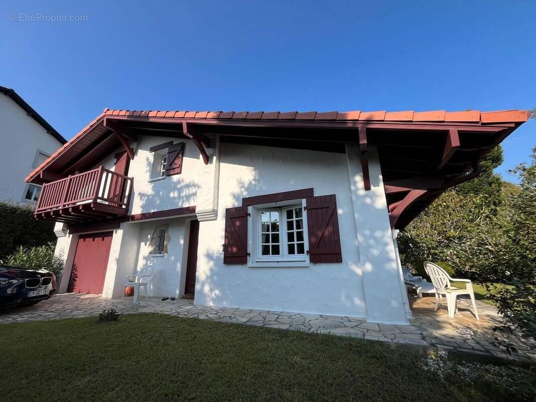 Maison à BASSUSSARRY