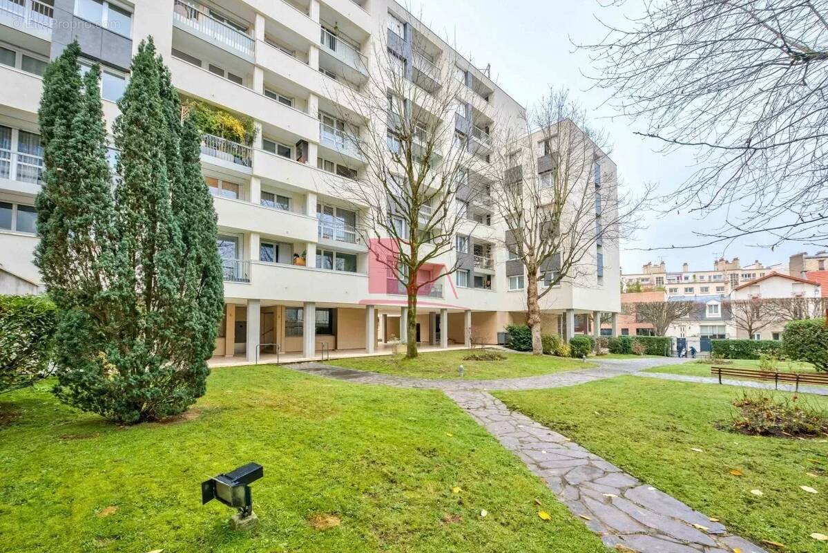 Appartement à ISSY-LES-MOULINEAUX