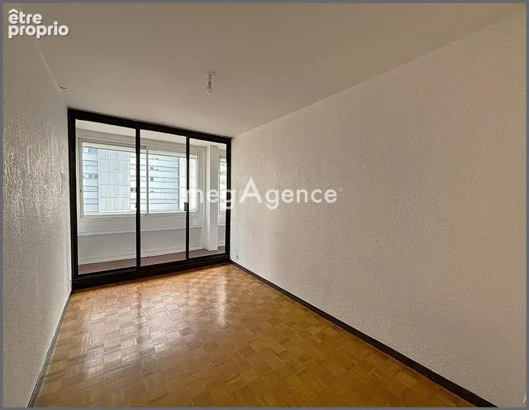Lyon 9 – Spacieux T5 avec ascenseur privatif – Double séjour – 3 chambres – 2 loggias - photo 7