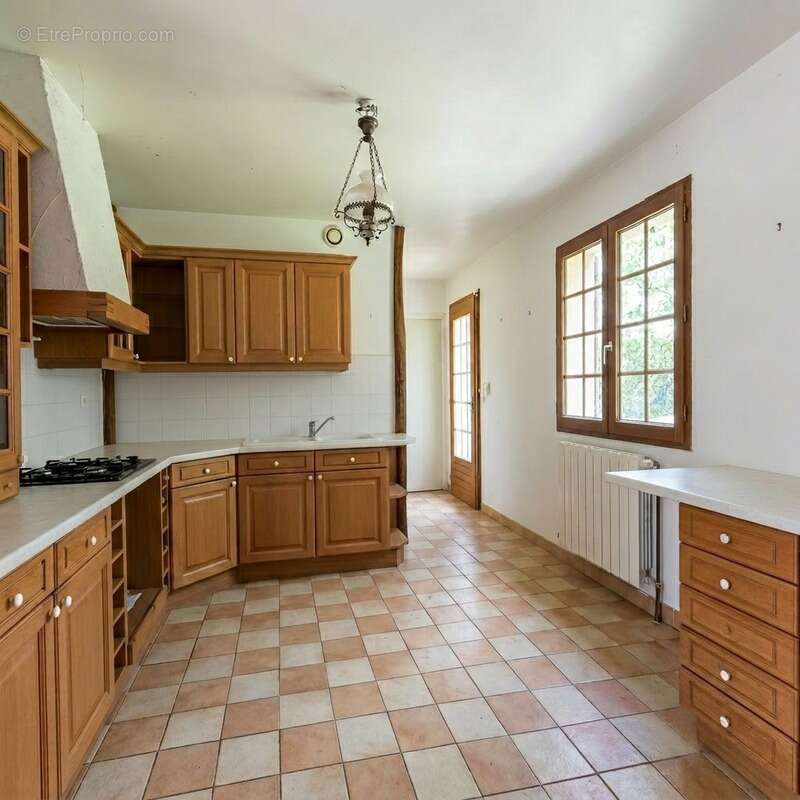 Un lieu de vie unique avec trois maisons aux possibilités infinies ! - photo 5