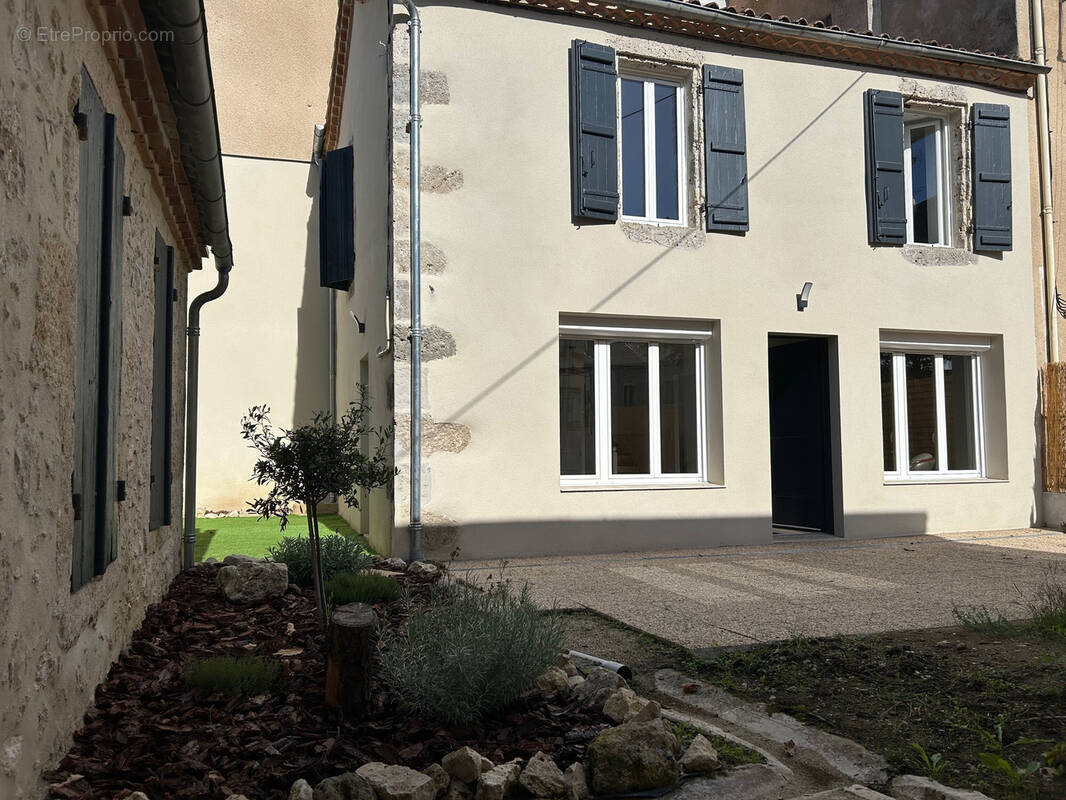 Maison à LAVARDAC